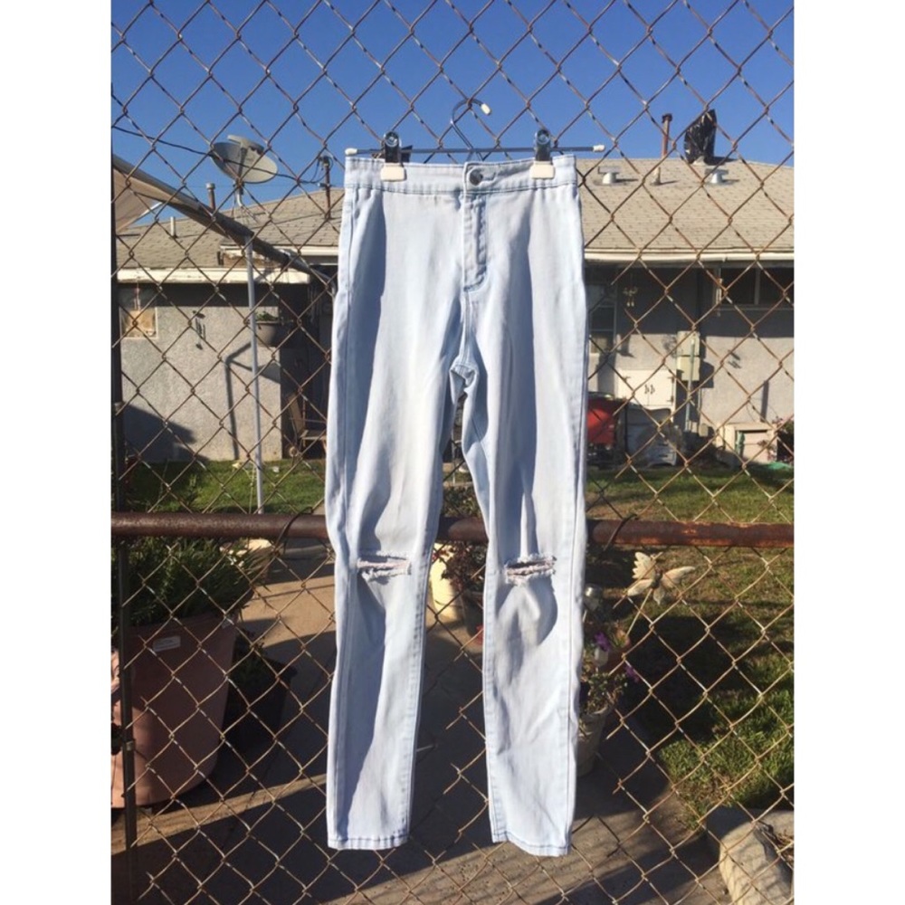 High waisted jeans